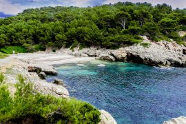 cala fustam isola di minorca