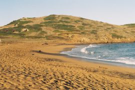 La spiaggia di Binimel.la, costa nord