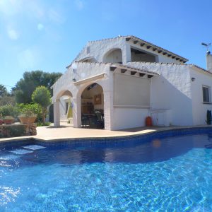 villa con piscina minorca