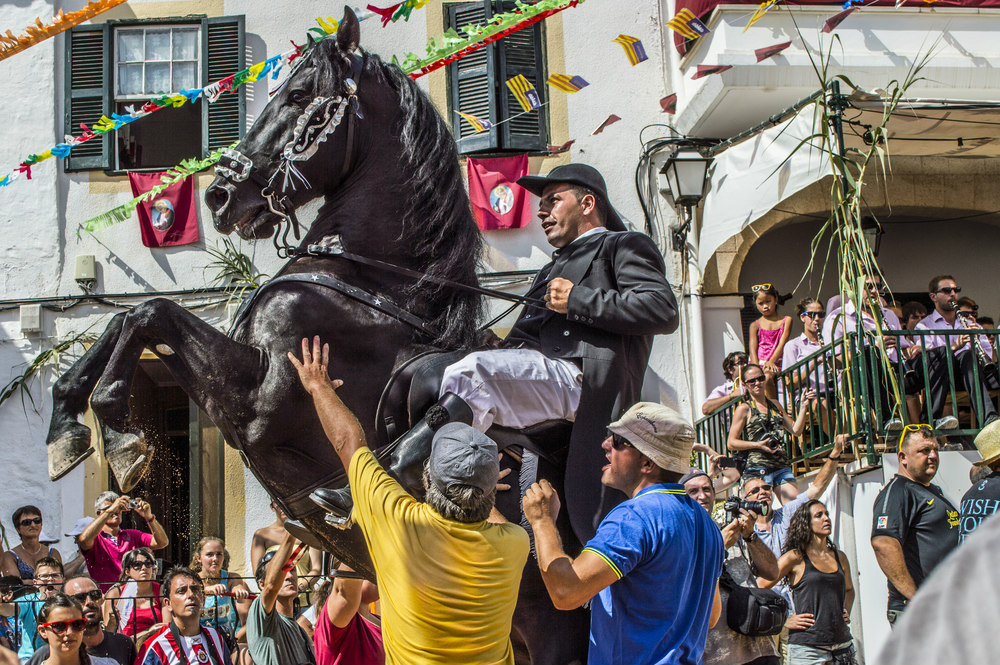 fiestas menorca jaleo caballos