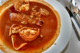 Dónde comer las mejores calderetas de langosta en Menorca