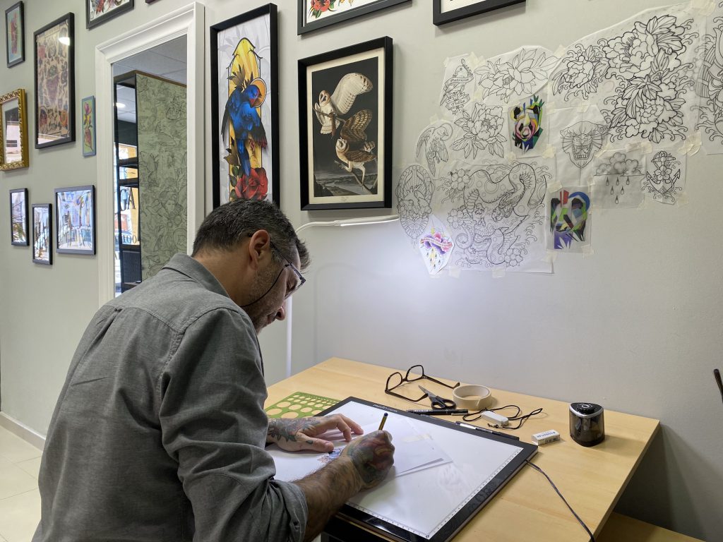 Fabrizio Divari tatuatore
