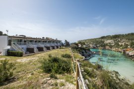 apartamentos playa canutells menorca