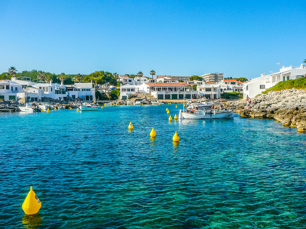 La Playa De Punta Prima En El Sur Este De Menorca