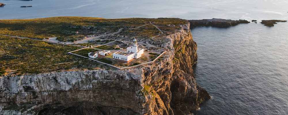 Entra in funzione il servizio speciale di autobus per il Faro di Cavalleria