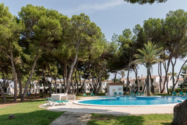 Apartamentos Las Brisas I & II