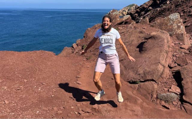Vanessa Rainers, de Alemania a España, propietaria de Trails of Menorca y guía profesional en Menorca.