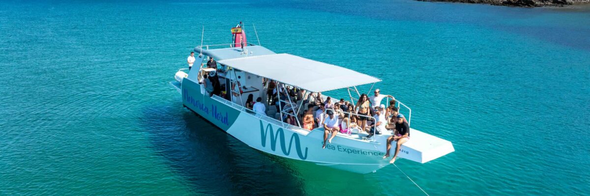excursiones en barco costa norte menorca