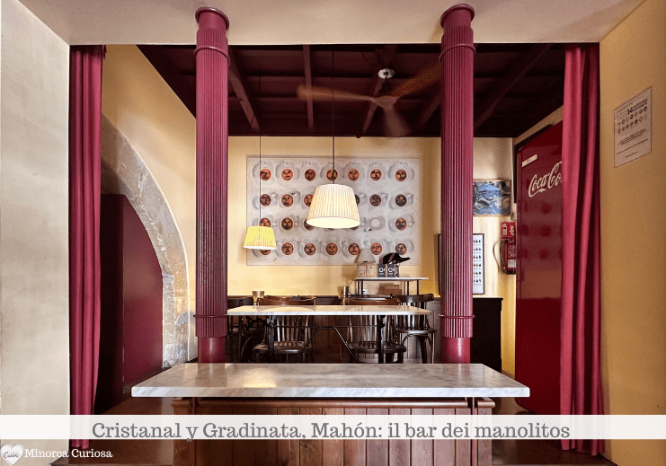 Il bar Cristanal y Gradinata, a Mahon, è aperto tutto l'anno