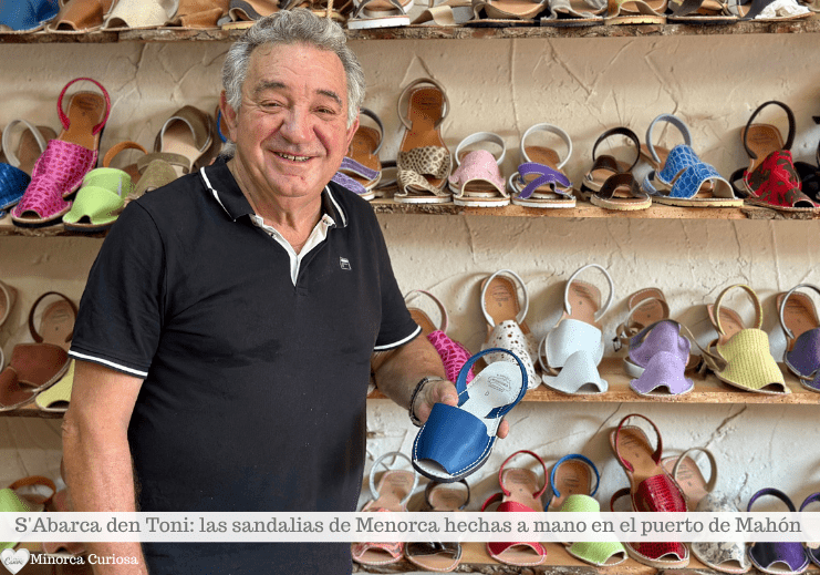 Toni Lazáro, propietario de S'Abarca den Toni, puerto de Mahón, Menorca