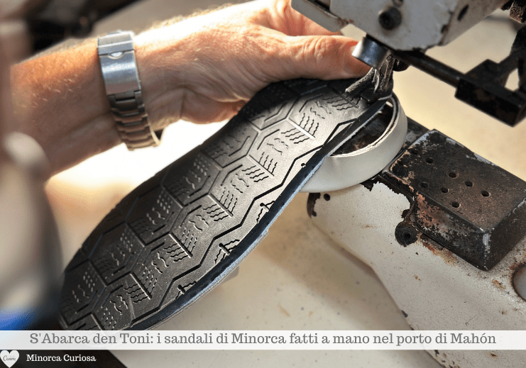 La cucitura della suola: anche se sembrano uguali, ogni paio è diverso e Toni consiglia sempre di provare più esemplari dello stesso modello.
