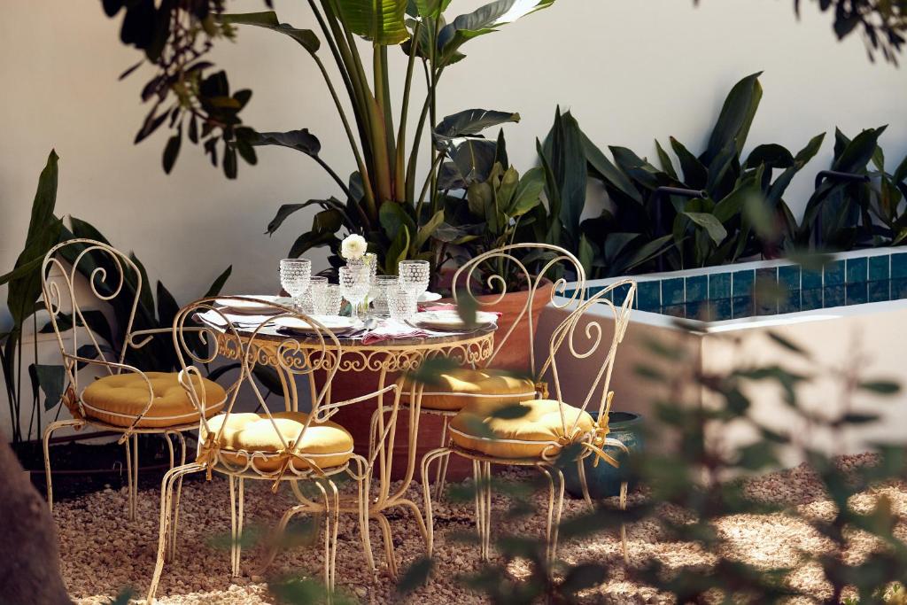 Cristine Bedfor Mahon Boutique Hotel4