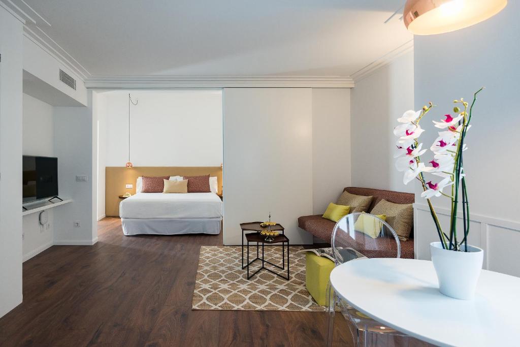 Divina Suites3