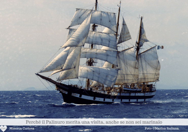 Dal 1955 il Palinuro è lam seconda nave scuola della Marina Militare Italiana